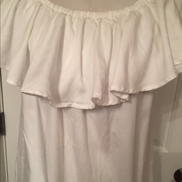 BeachLunchLounge Off The Shoulder White Summer Dress NWT - Picture 5 of 7